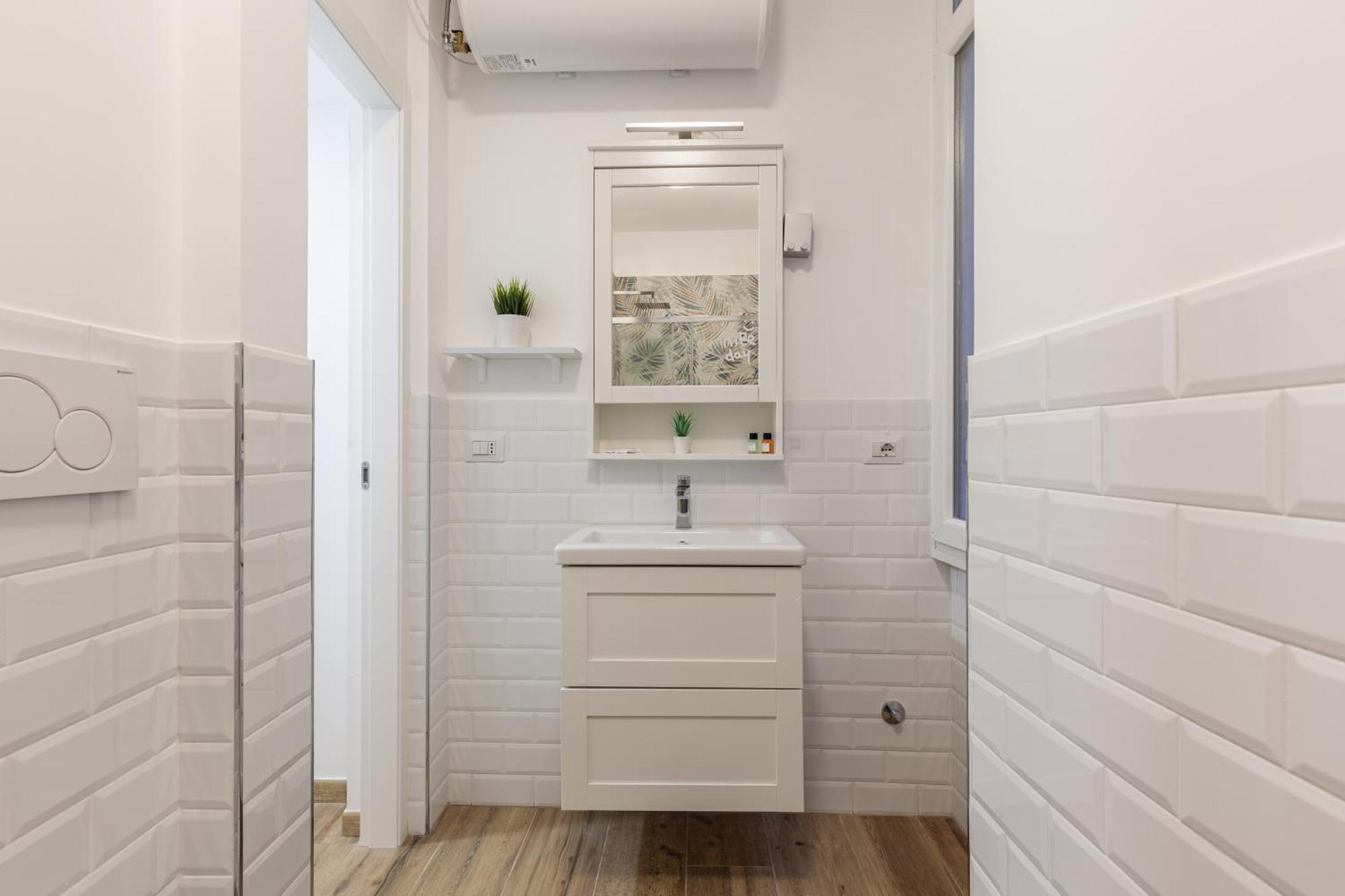 Hostly-the Porta Pia Suite-rome Centre With Charme Rome
